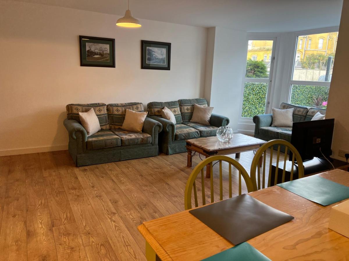 Beautiful Apartment,No 1, With Parking Ilfracombe Eksteriør bilde