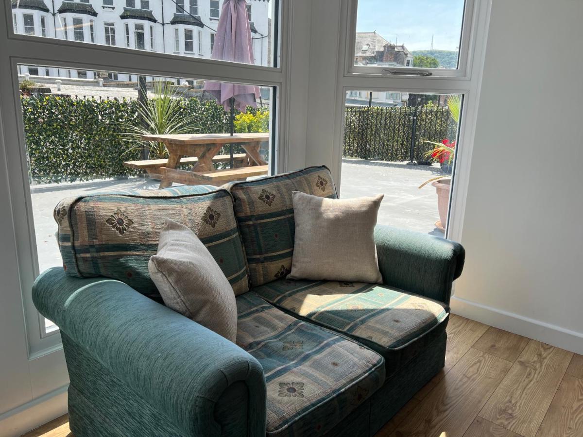 Beautiful Apartment,No 1, With Parking Ilfracombe Eksteriør bilde