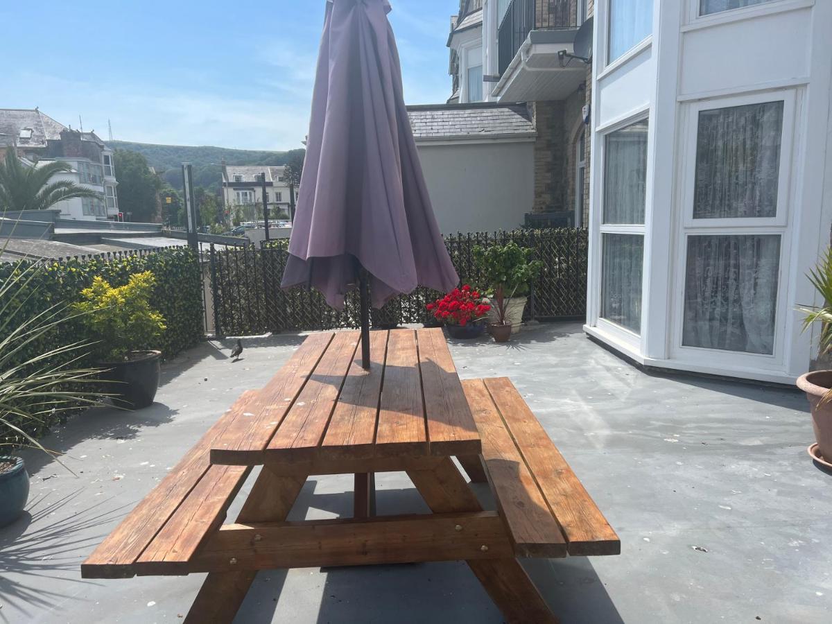 Beautiful Apartment,No 1, With Parking Ilfracombe Eksteriør bilde