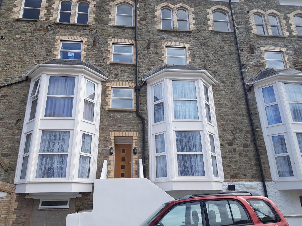 Beautiful Apartment,No 1, With Parking Ilfracombe Eksteriør bilde